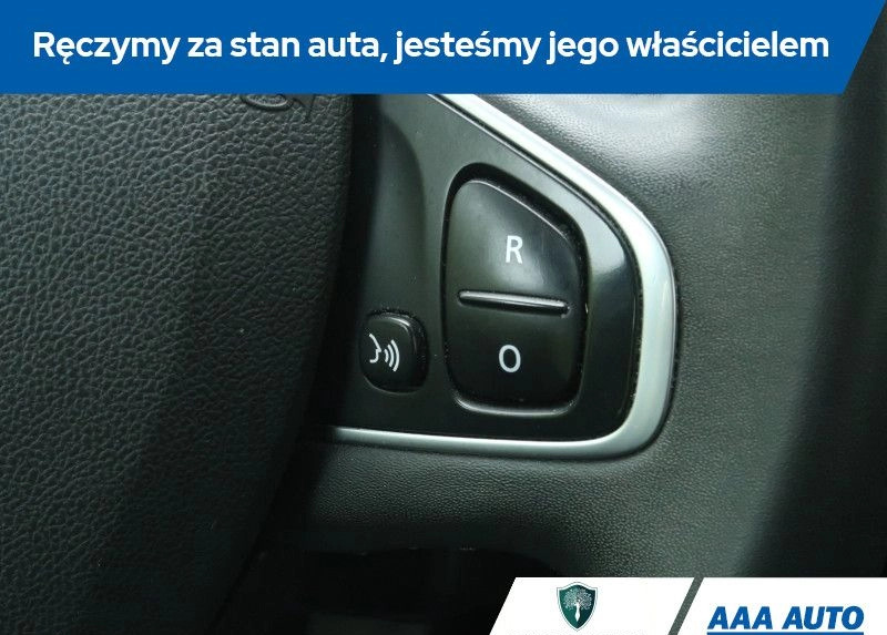 Renault Clio cena 37000 przebieg: 121688, rok produkcji 2018 z Krynki małe 232